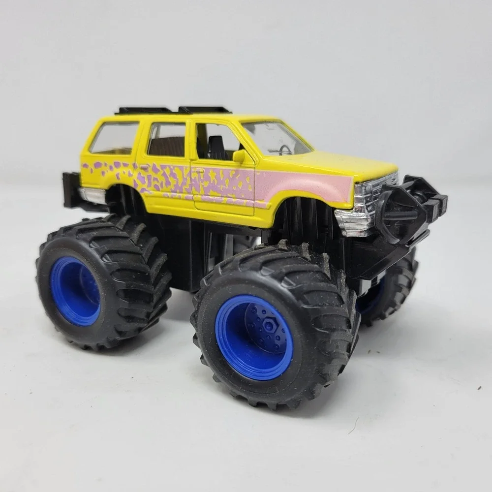 2-Speed Rebel 4x4 Ford Explorer‎ Monster Truck Toy